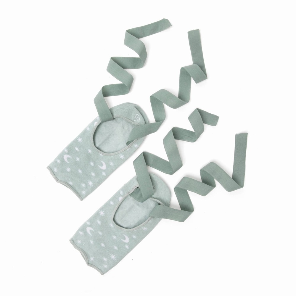 Blogilates Premium Grip Socks in Popsugar💫